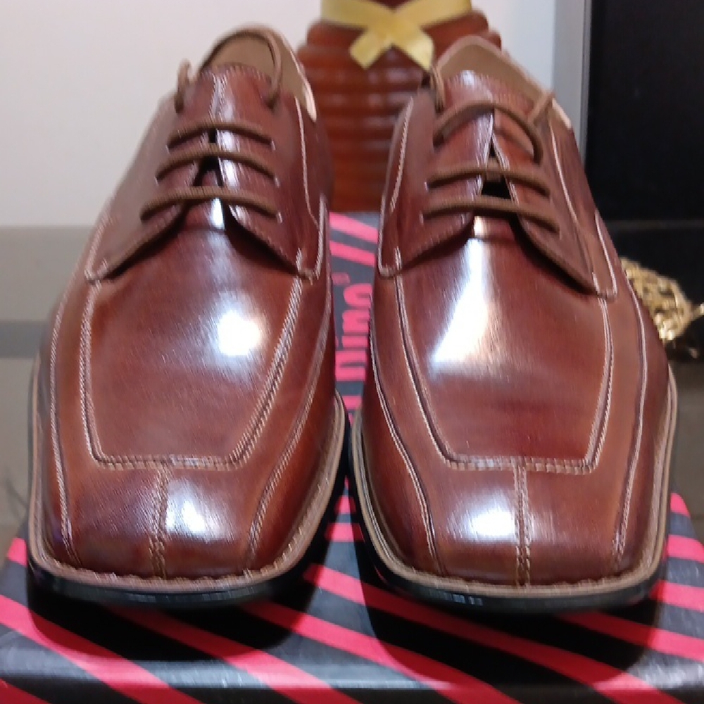 Brown Leather Oxfords with Square-Toe Design